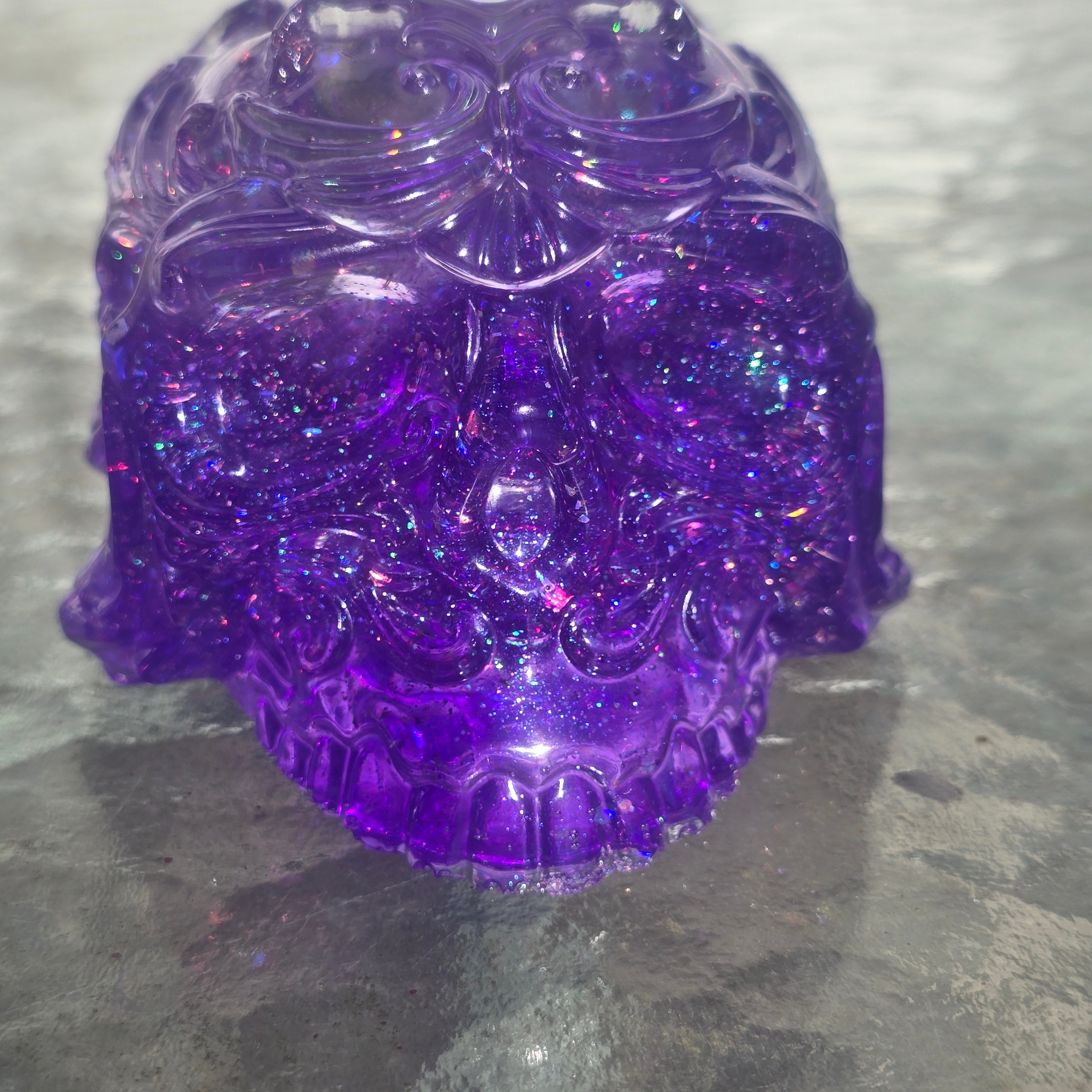 SKULL CANDLE HOLDER