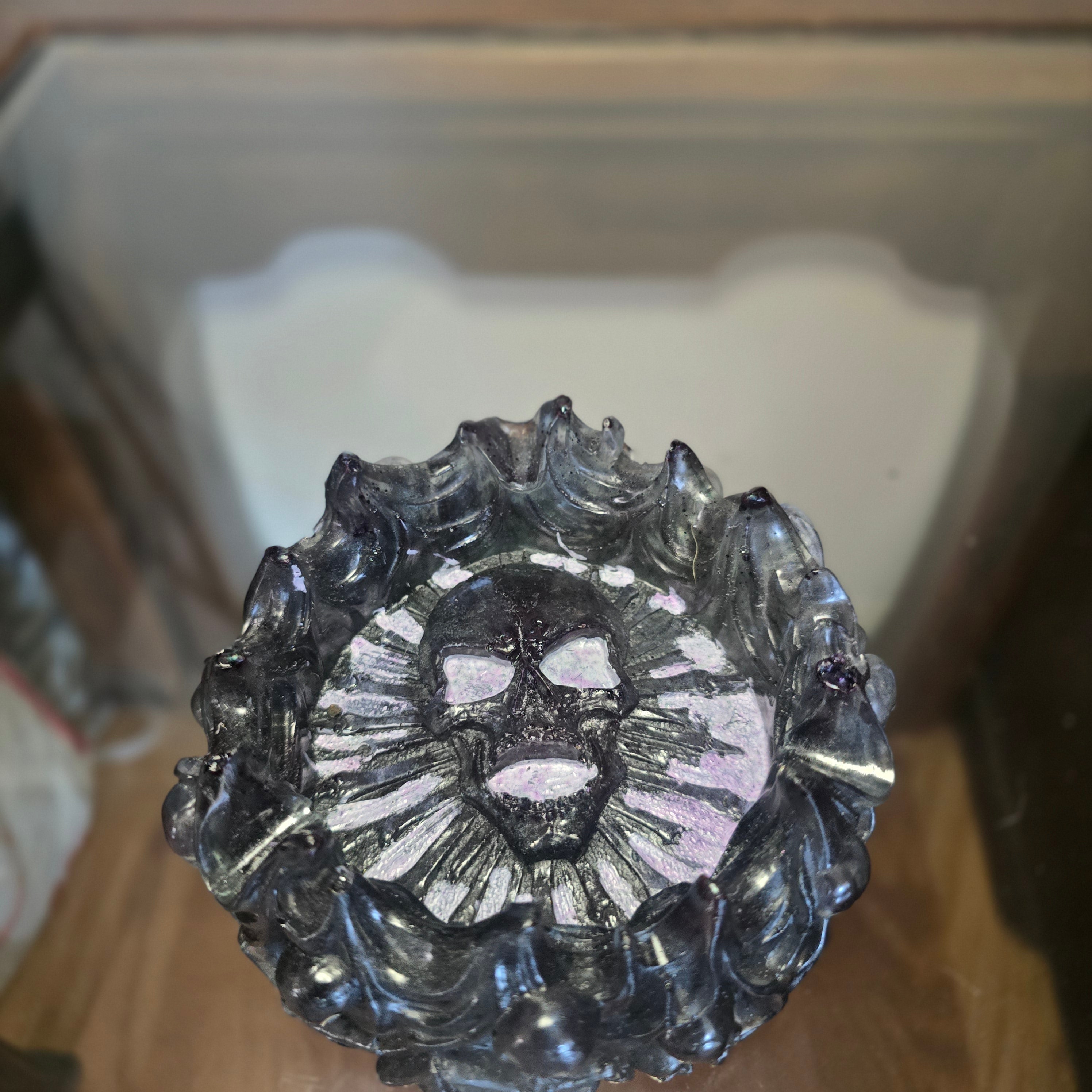 SKULL BASED ASHTRAY