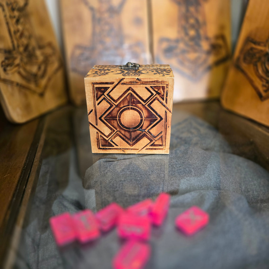 RUNE SET WITH CUSTOM CASE