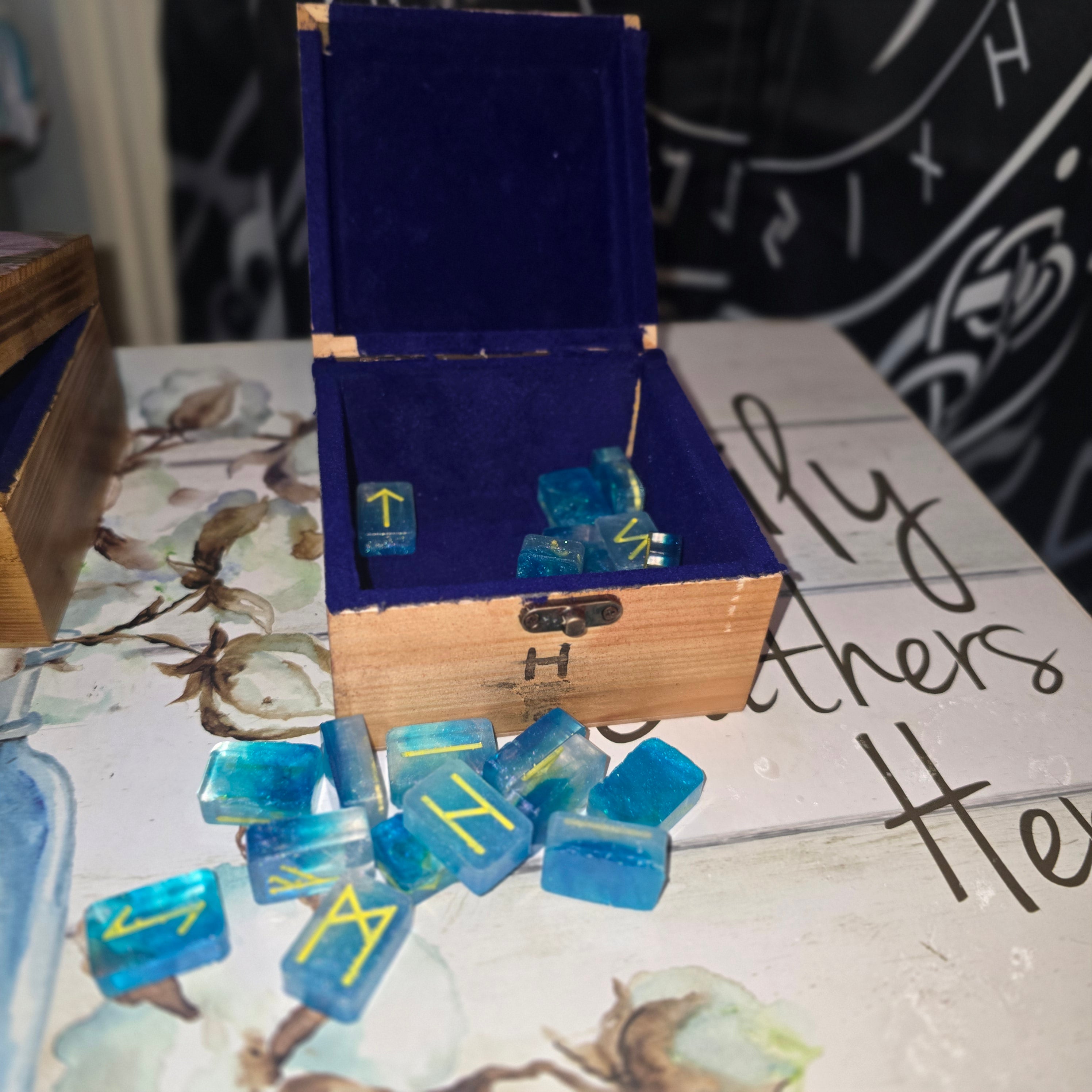 NJORD'S TIDE RUNE BOX & SET